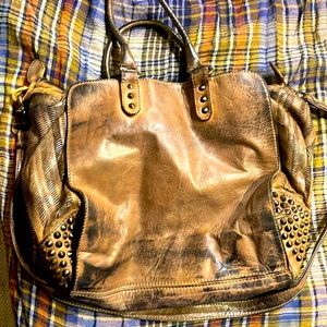 Giorgio Brato woman’s beautiful leather bag. Handles and cross body strap